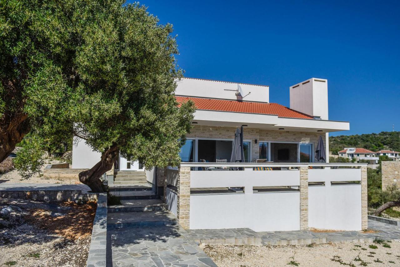 Moderner Bungalow Mit Meerblick Lun  Esterno foto