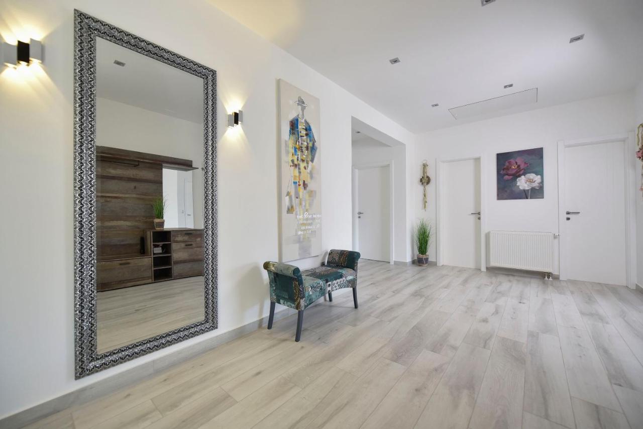 Moderner Bungalow Mit Meerblick Lun  Esterno foto