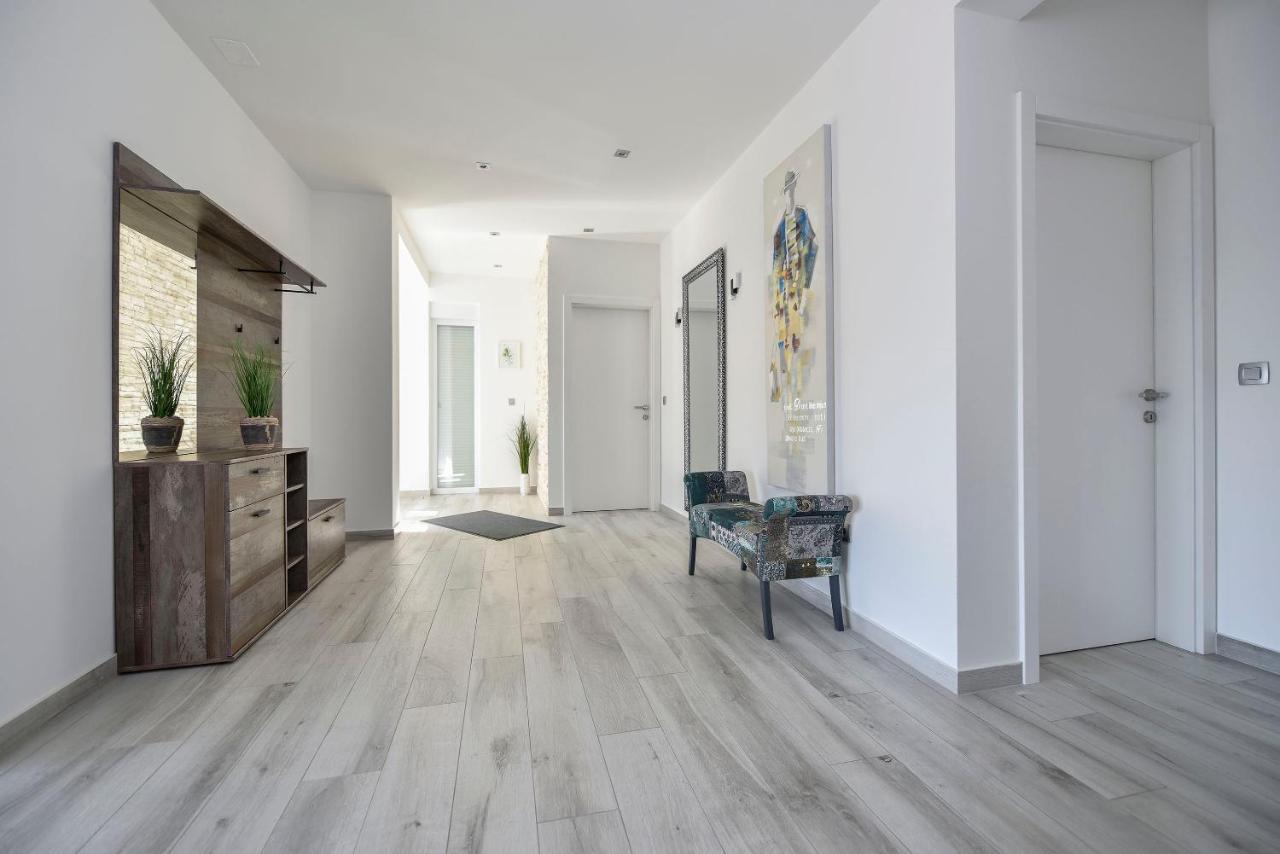 Moderner Bungalow Mit Meerblick Lun  Esterno foto