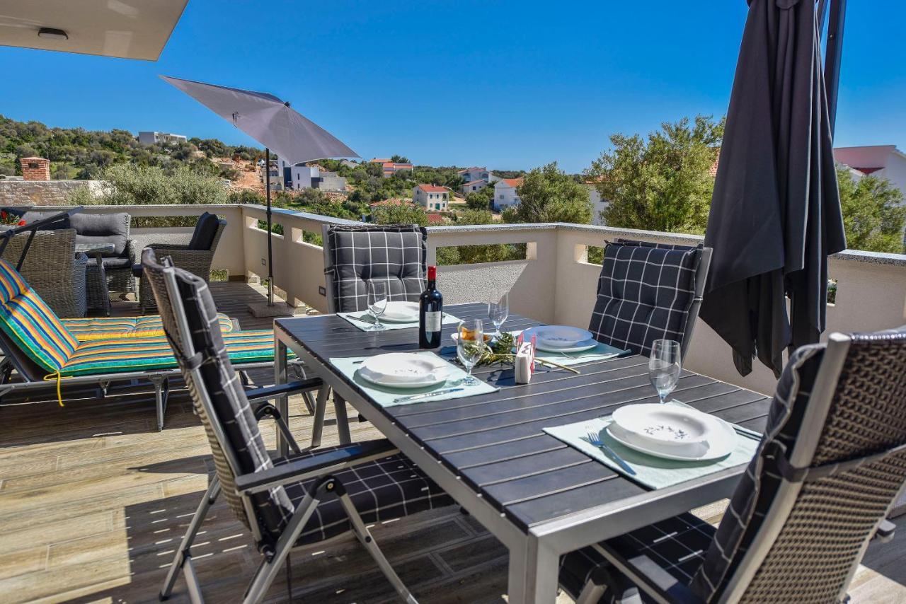 Moderner Bungalow Mit Meerblick Lun  Esterno foto
