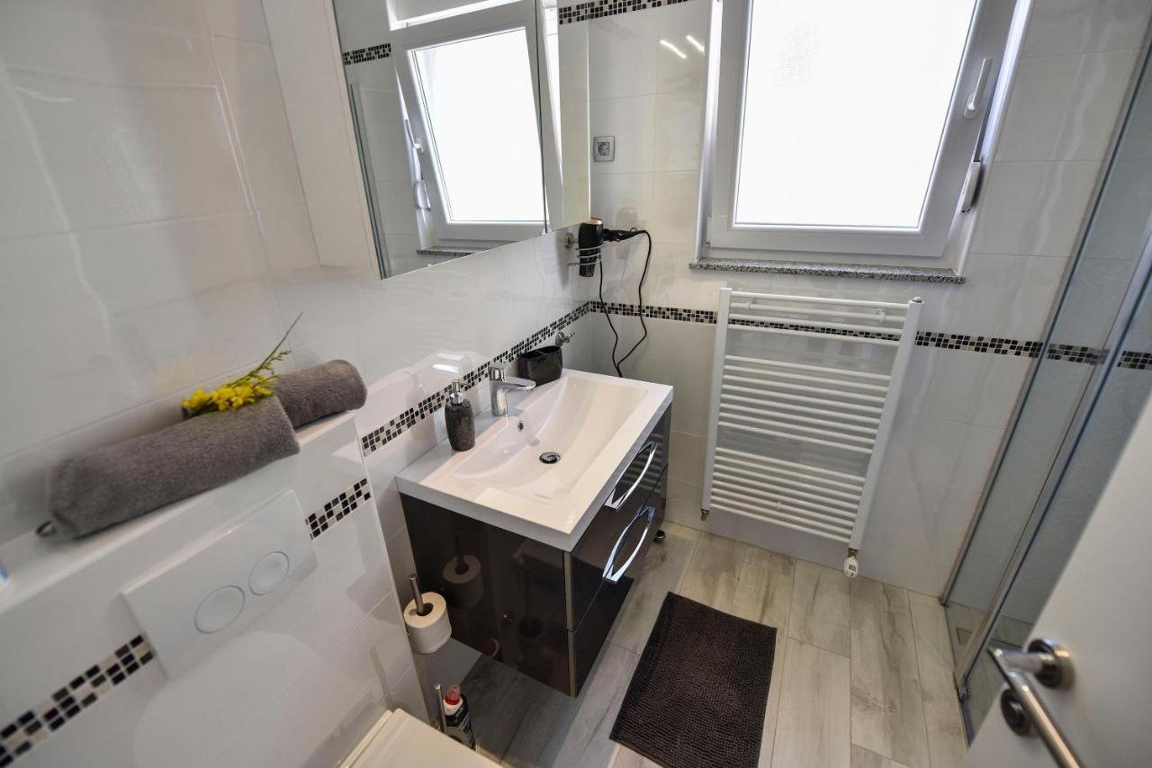 Moderner Bungalow Mit Meerblick Lun  Esterno foto